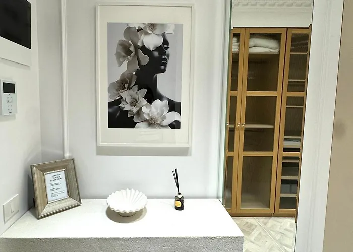 Apartment Selling Sunset *